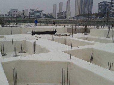 非沥青基自粘胶膜高分子防水卷材